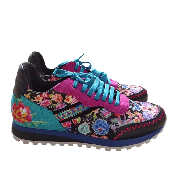 Johnny Was Size Keya Combo Floral Embroidered Laceup